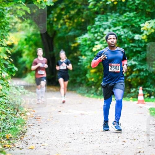 12.10.2025 - Bramfelder Halbmarathon 2025 Dr. Thomas Lammeyer http://msf.ph/oto/9344908 12.10.2025 10:13:04 Laufen 2502 meine-sportfotos.de