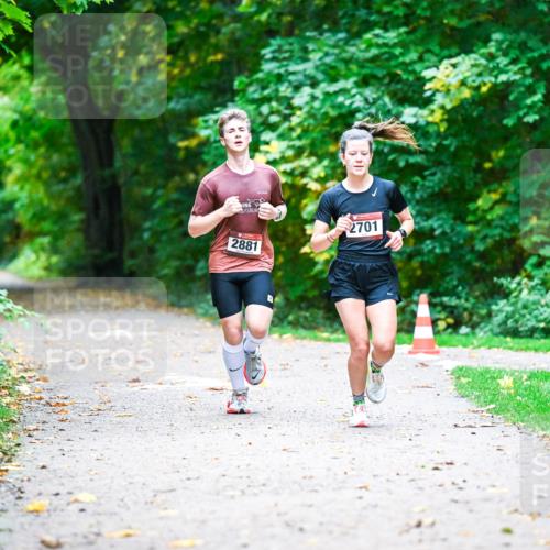 12.10.2025 - Bramfelder Halbmarathon 2025 Dr. Thomas Lammeyer http://msf.ph/oto/9344921 12.10.2025 10:13:08 Laufen 2881, 2701 meine-sportfotos.de