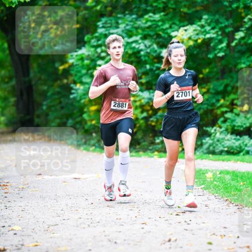 12.10.2025 - Bramfelder Halbmarathon 2025 Dr. Thomas Lammeyer http://msf.ph/oto/9344927 12.10.2025 10:13:09 Laufen 2701, 2881 meine-sportfotos.de