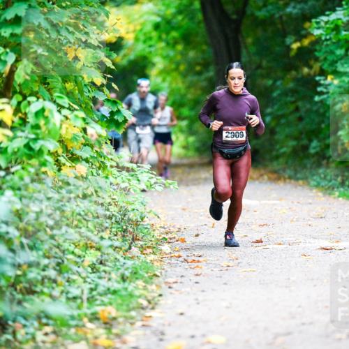 12.10.2025 - Bramfelder Halbmarathon 2025 Dr. Thomas Lammeyer http://msf.ph/oto/9344934 12.10.2025 10:13:22 Laufen 2909 meine-sportfotos.de
