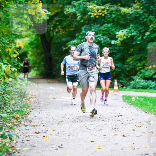 12.10.2025 - Bramfelder Halbmarathon 2025 Dr. Thomas Lammeyer http://msf.ph/oto/9344985 12.10.2025 10:13:30 Laufen 2984, 2954, 29859 meine-sportfotos.de