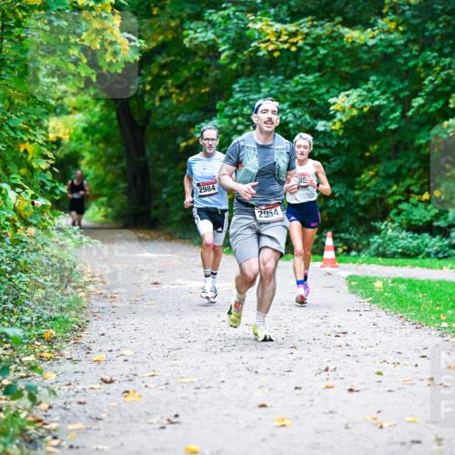 12.10.2025 - Bramfelder Halbmarathon 2025 Dr. Thomas Lammeyer http://msf.ph/oto/9344986 12.10.2025 10:13:31 Laufen 2984, 2954, 85 meine-sportfotos.de