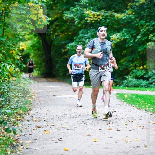 12.10.2025 - Bramfelder Halbmarathon 2025 Dr. Thomas Lammeyer http://msf.ph/oto/9344990 12.10.2025 10:13:31 Laufen 2984, 2954, 35 meine-sportfotos.de
