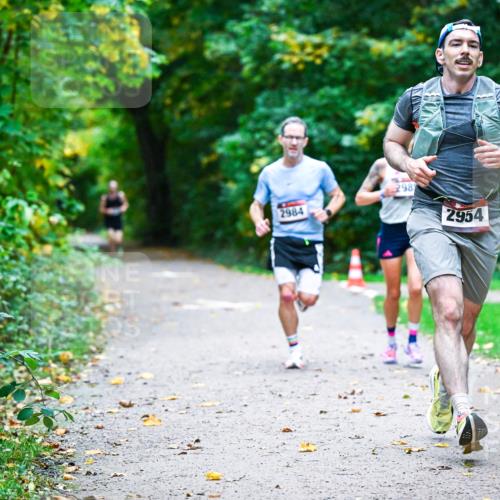 12.10.2025 - Bramfelder Halbmarathon 2025 Dr. Thomas Lammeyer http://msf.ph/oto/9344998 12.10.2025 10:13:32 Laufen 2984, 298, 2954 meine-sportfotos.de