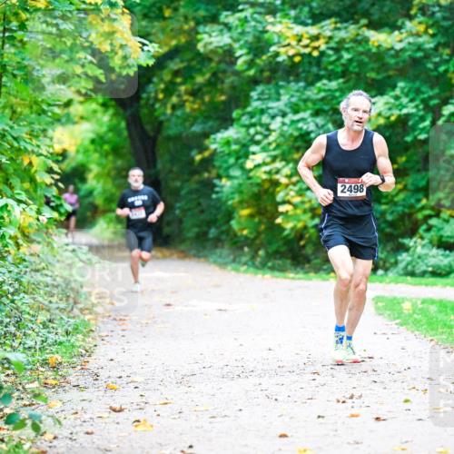 12.10.2025 - Bramfelder Halbmarathon 2025 Dr. Thomas Lammeyer http://msf.ph/oto/9345020 12.10.2025 10:13:41 Laufen 2498 meine-sportfotos.de