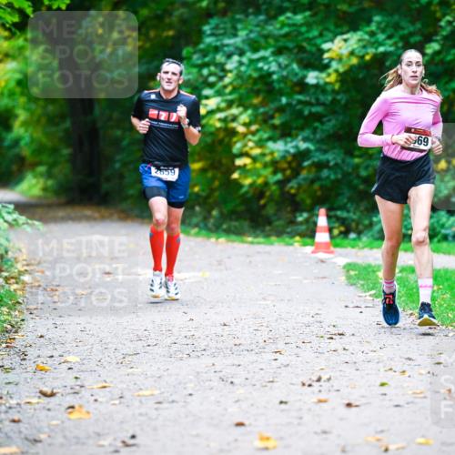 12.10.2025 - Bramfelder Halbmarathon 2025 Dr. Thomas Lammeyer http://msf.ph/oto/9345059 12.10.2025 10:13:53 Laufen 2659, 569 meine-sportfotos.de