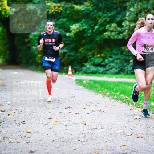 12.10.2025 - Bramfelder Halbmarathon 2025 Dr. Thomas Lammeyer http://msf.ph/oto/9345071 12.10.2025 10:13:54 Laufen 2669 meine-sportfotos.de