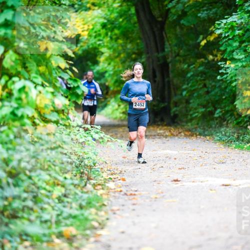 12.10.2025 - Bramfelder Halbmarathon 2025 Dr. Thomas Lammeyer http://msf.ph/oto/9345084 12.10.2025 10:14:15 Laufen 2452 meine-sportfotos.de