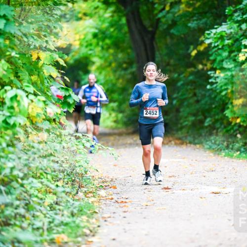 12.10.2025 - Bramfelder Halbmarathon 2025 Dr. Thomas Lammeyer http://msf.ph/oto/9345094 12.10.2025 10:14:17 Laufen 2452 meine-sportfotos.de