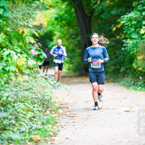 12.10.2025 - Bramfelder Halbmarathon 2025 Dr. Thomas Lammeyer http://msf.ph/oto/9345098 12.10.2025 10:14:17 Laufen 2452 meine-sportfotos.de