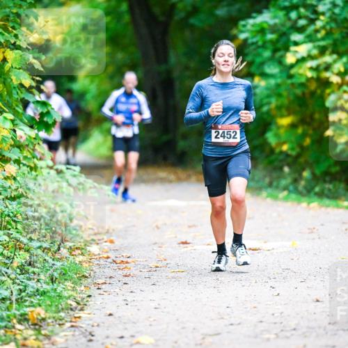 12.10.2025 - Bramfelder Halbmarathon 2025 Dr. Thomas Lammeyer http://msf.ph/oto/9345108 12.10.2025 10:14:18 Laufen 2452 meine-sportfotos.de