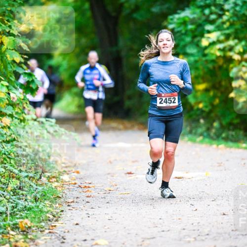 12.10.2025 - Bramfelder Halbmarathon 2025 Dr. Thomas Lammeyer http://msf.ph/oto/9345110 12.10.2025 10:14:19 Laufen 2452 meine-sportfotos.de