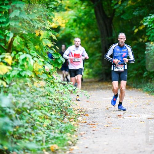 12.10.2025 - Bramfelder Halbmarathon 2025 Dr. Thomas Lammeyer http://msf.ph/oto/9345120 12.10.2025 10:14:21 Laufen 2755, 2672 meine-sportfotos.de