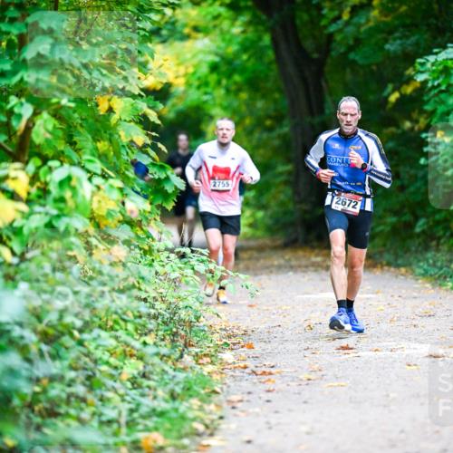12.10.2025 - Bramfelder Halbmarathon 2025 Dr. Thomas Lammeyer http://msf.ph/oto/9345121 12.10.2025 10:14:21 Laufen 2755, 2672 meine-sportfotos.de