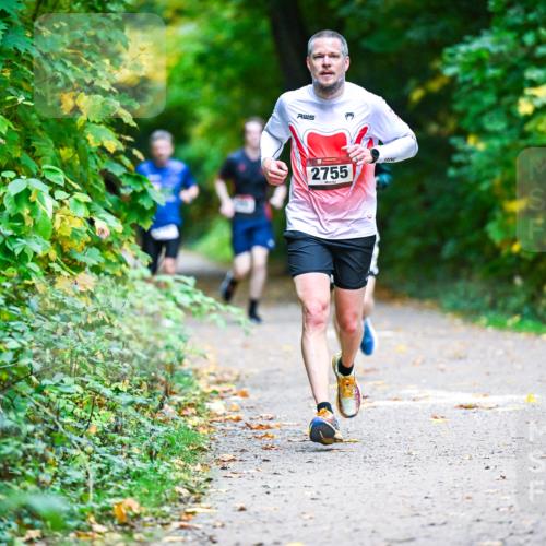 12.10.2025 - Bramfelder Halbmarathon 2025 Dr. Thomas Lammeyer http://msf.ph/oto/9345151 12.10.2025 10:14:26 Laufen 2755 meine-sportfotos.de