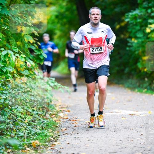 12.10.2025 - Bramfelder Halbmarathon 2025 Dr. Thomas Lammeyer http://msf.ph/oto/9345153 12.10.2025 10:14:26 Laufen 2755 meine-sportfotos.de