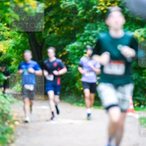 12.10.2025 - Bramfelder Halbmarathon 2025 Dr. Thomas Lammeyer http://msf.ph/oto/9345168 12.10.2025 10:14:31 Laufen  meine-sportfotos.de