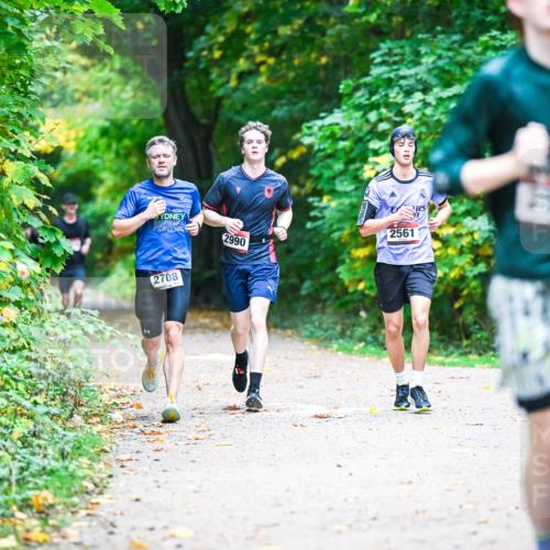 12.10.2025 - Bramfelder Halbmarathon 2025 Dr. Thomas Lammeyer http://msf.ph/oto/9345169 12.10.2025 10:14:31 Laufen 2575, 2561, 2990, 2708 meine-sportfotos.de