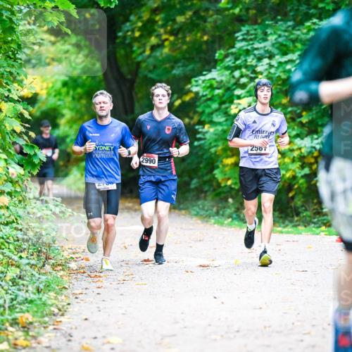 12.10.2025 - Bramfelder Halbmarathon 2025 Dr. Thomas Lammeyer http://msf.ph/oto/9345170 12.10.2025 10:14:31 Laufen 2990, 256, 2575 meine-sportfotos.de