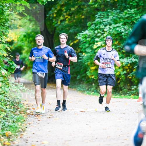 12.10.2025 - Bramfelder Halbmarathon 2025 Dr. Thomas Lammeyer http://msf.ph/oto/9345171 12.10.2025 10:14:31 Laufen 2990, 708, 561, 2575 meine-sportfotos.de