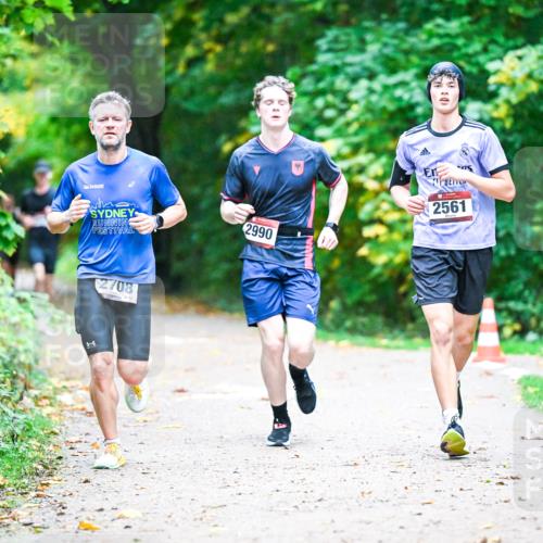 12.10.2025 - Bramfelder Halbmarathon 2025 Dr. Thomas Lammeyer http://msf.ph/oto/9345183 12.10.2025 10:14:33 Laufen 2990, 2708, 2561 meine-sportfotos.de