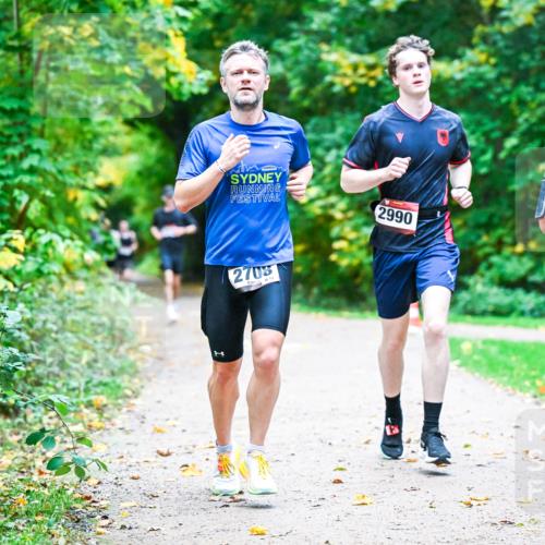 12.10.2025 - Bramfelder Halbmarathon 2025 Dr. Thomas Lammeyer http://msf.ph/oto/9345192 12.10.2025 10:14:36 Laufen 0, 2990, 2561, 2708 meine-sportfotos.de