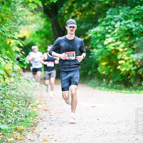 12.10.2025 - Bramfelder Halbmarathon 2025 Dr. Thomas Lammeyer http://msf.ph/oto/9345206 12.10.2025 10:14:40 Laufen 919, 31 meine-sportfotos.de