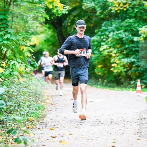 12.10.2025 - Bramfelder Halbmarathon 2025 Dr. Thomas Lammeyer http://msf.ph/oto/9345211 12.10.2025 10:14:41 Laufen 19 meine-sportfotos.de