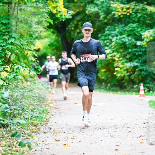 12.10.2025 - Bramfelder Halbmarathon 2025 Dr. Thomas Lammeyer http://msf.ph/oto/9345213 12.10.2025 10:14:41 Laufen 2919, 31 meine-sportfotos.de