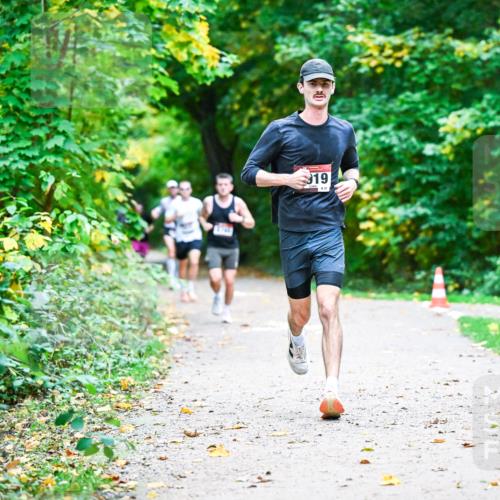12.10.2025 - Bramfelder Halbmarathon 2025 Dr. Thomas Lammeyer http://msf.ph/oto/9345217 12.10.2025 10:14:42 Laufen 19, 31 meine-sportfotos.de