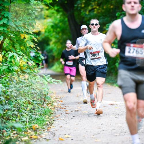 12.10.2025 - Bramfelder Halbmarathon 2025 Dr. Thomas Lammeyer http://msf.ph/oto/9345241 12.10.2025 10:14:46 Laufen 2908, 2765 meine-sportfotos.de