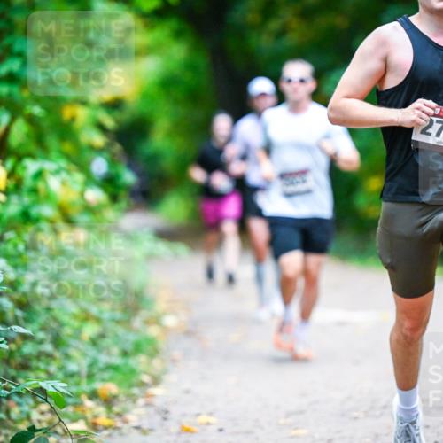 12.10.2025 - Bramfelder Halbmarathon 2025 Dr. Thomas Lammeyer http://msf.ph/oto/9345242 12.10.2025 10:14:46 Laufen 2765 meine-sportfotos.de
