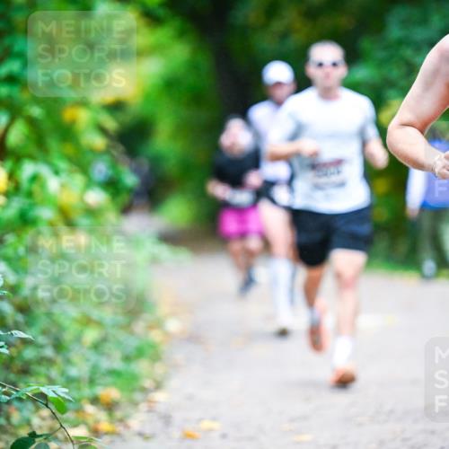 12.10.2025 - Bramfelder Halbmarathon 2025 Dr. Thomas Lammeyer http://msf.ph/oto/9345245 12.10.2025 10:14:47 Laufen 34, 2765 meine-sportfotos.de