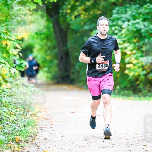 12.10.2025 - Bramfelder Halbmarathon 2025 Dr. Thomas Lammeyer http://msf.ph/oto/9345266 12.10.2025 10:14:51 Laufen 2480 meine-sportfotos.de