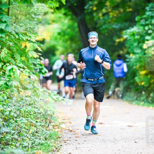 12.10.2025 - Bramfelder Halbmarathon 2025 Dr. Thomas Lammeyer http://msf.ph/oto/9345273 12.10.2025 10:14:59 Laufen  meine-sportfotos.de