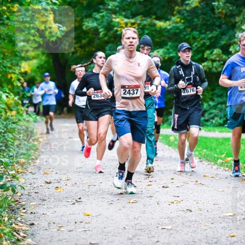 12.10.2025 - Bramfelder Halbmarathon 2025 Dr. Thomas Lammeyer http://msf.ph/oto/9345317 12.10.2025 10:15:09 Laufen 263, 2437, 0, 91, 2676, 828 meine-sportfotos.de