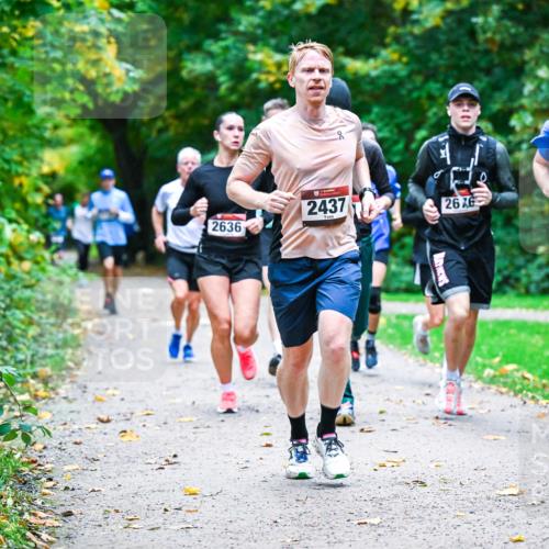 12.10.2025 - Bramfelder Halbmarathon 2025 Dr. Thomas Lammeyer http://msf.ph/oto/9345320 12.10.2025 10:15:09 Laufen 2636, 2437, 2676, 2828 meine-sportfotos.de