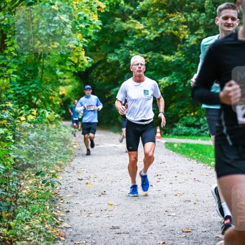 12.10.2025 - Bramfelder Halbmarathon 2025 Dr. Thomas Lammeyer http://msf.ph/oto/9345330 12.10.2025 10:15:12 Laufen 2636, 26 meine-sportfotos.de