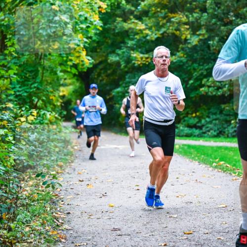 12.10.2025 - Bramfelder Halbmarathon 2025 Dr. Thomas Lammeyer http://msf.ph/oto/9345332 12.10.2025 10:15:12 Laufen  meine-sportfotos.de