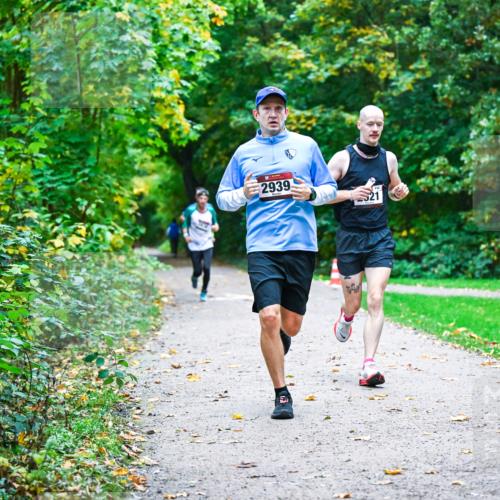 12.10.2025 - Bramfelder Halbmarathon 2025 Dr. Thomas Lammeyer http://msf.ph/oto/9345347 12.10.2025 10:15:15 Laufen 2939 meine-sportfotos.de