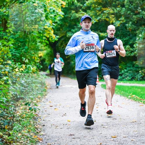 12.10.2025 - Bramfelder Halbmarathon 2025 Dr. Thomas Lammeyer http://msf.ph/oto/9345349 12.10.2025 10:15:15 Laufen 2939, 2621 meine-sportfotos.de