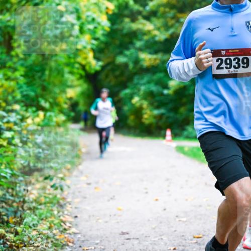 12.10.2025 - Bramfelder Halbmarathon 2025 Dr. Thomas Lammeyer http://msf.ph/oto/9345355 12.10.2025 10:15:16 Laufen 34, 2939, 21 meine-sportfotos.de
