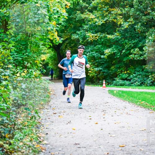 12.10.2025 - Bramfelder Halbmarathon 2025 Dr. Thomas Lammeyer http://msf.ph/oto/9345362 12.10.2025 10:15:18 Laufen 2449, 2830 meine-sportfotos.de