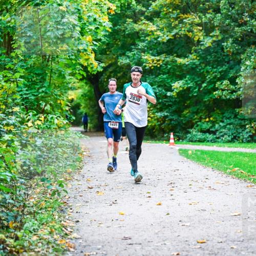 12.10.2025 - Bramfelder Halbmarathon 2025 Dr. Thomas Lammeyer http://msf.ph/oto/9345364 12.10.2025 10:15:18 Laufen 2449, 2830 meine-sportfotos.de