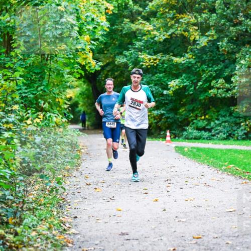 12.10.2025 - Bramfelder Halbmarathon 2025 Dr. Thomas Lammeyer http://msf.ph/oto/9345365 12.10.2025 10:15:18 Laufen 2449, 2830 meine-sportfotos.de