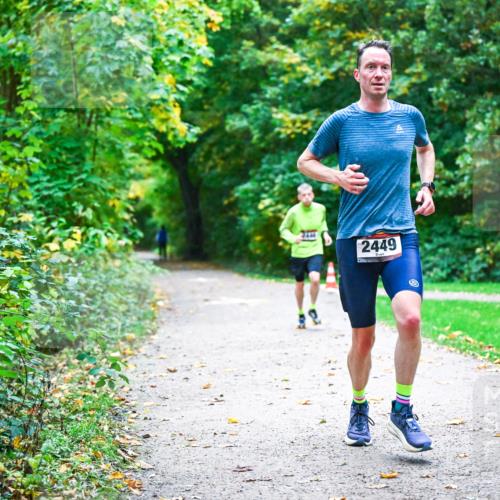 12.10.2025 - Bramfelder Halbmarathon 2025 Dr. Thomas Lammeyer http://msf.ph/oto/9345379 12.10.2025 10:15:20 Laufen 248, 2449 meine-sportfotos.de