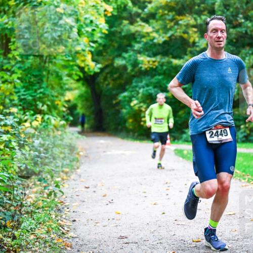 12.10.2025 - Bramfelder Halbmarathon 2025 Dr. Thomas Lammeyer http://msf.ph/oto/9345381 12.10.2025 10:15:21 Laufen 2449 meine-sportfotos.de