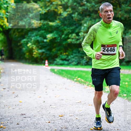 12.10.2025 - Bramfelder Halbmarathon 2025 Dr. Thomas Lammeyer http://msf.ph/oto/9345397 12.10.2025 10:15:24 Laufen 2446 meine-sportfotos.de
