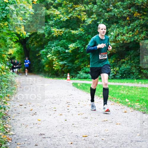 12.10.2025 - Bramfelder Halbmarathon 2025 Dr. Thomas Lammeyer http://msf.ph/oto/9345402 12.10.2025 10:15:36 Laufen 2560 meine-sportfotos.de