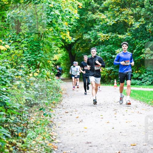12.10.2025 - Bramfelder Halbmarathon 2025 Dr. Thomas Lammeyer http://msf.ph/oto/9345415 12.10.2025 10:15:44 Laufen 2753, 345 meine-sportfotos.de